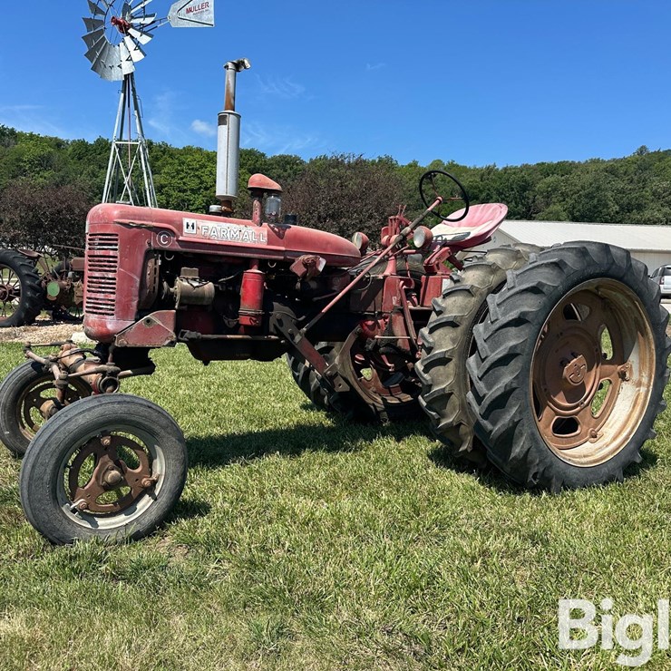 1949 Farmall C 2WD Tractor W/Axle Mount Duals