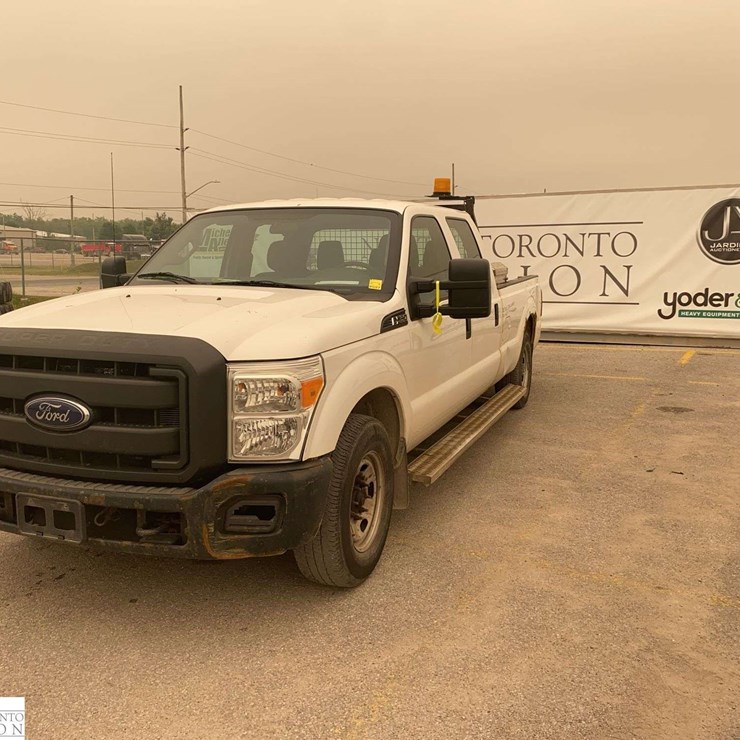 2015 FORD F350