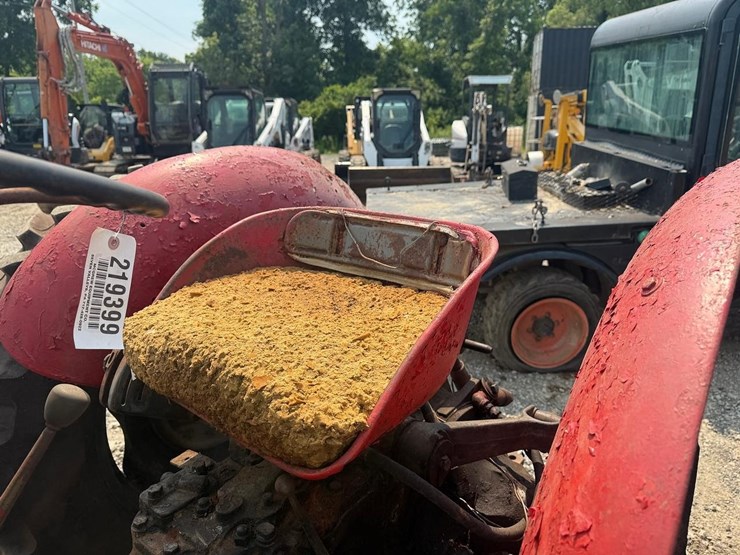 massey-ferguson-135-image-20