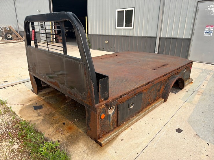 #1537-•-cadet-flatbed-truck-body-image-1