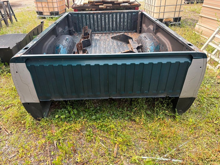 #1540-•-dodge-8'-bed-image-5