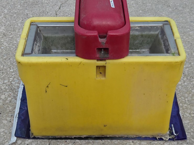 ritchie-heated-livestock-waterer-image-4