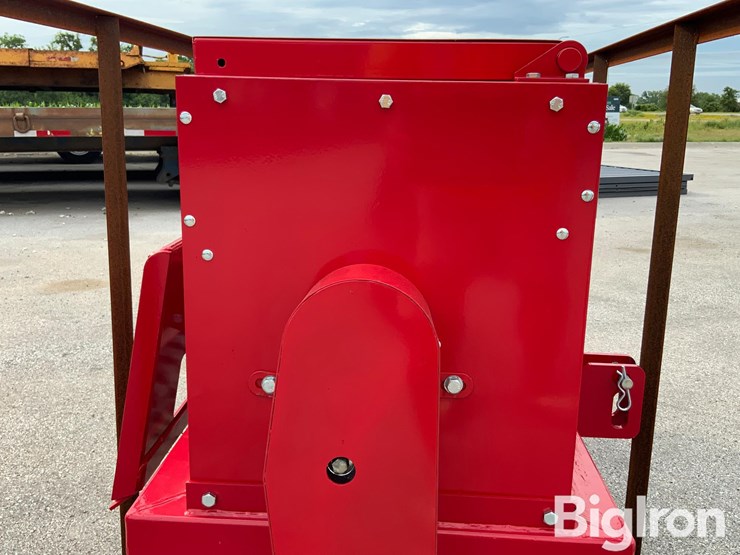 2025-massey-ferguson-730-image-13