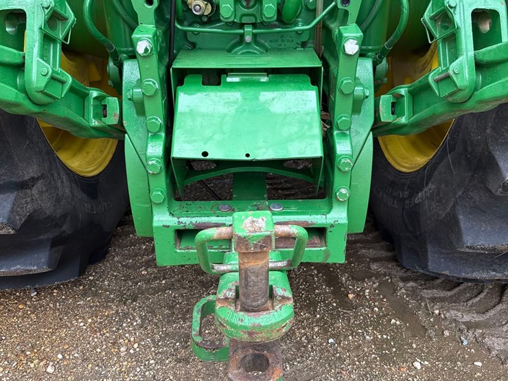 2014-john-deere-8320r-image-47