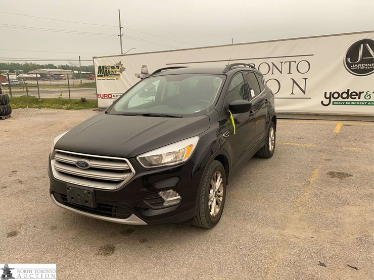 2018-ford-escape-se-image-1