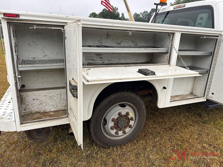 2016-ford-f350-xl-image-16