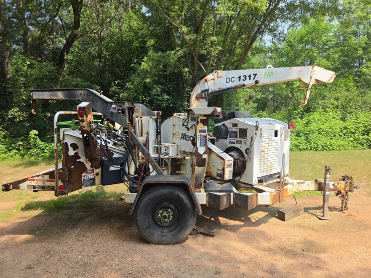 #1801-•-2016-altec-towable-wood-chipper-image-18