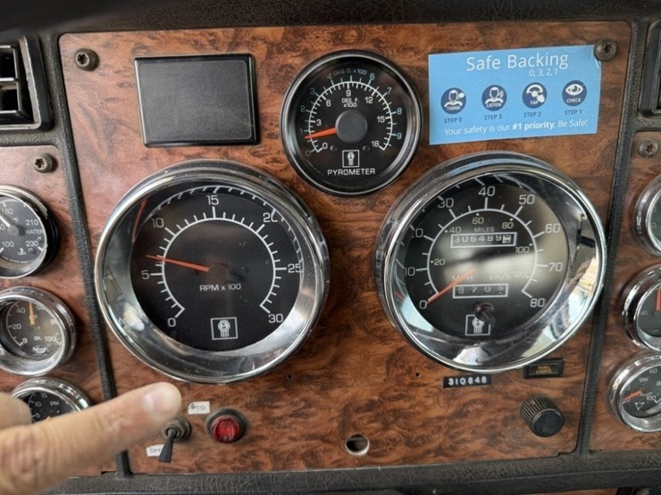 2000-kenworth-t800b-image-30