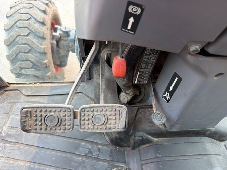 2021-kubota-l6060-image-28