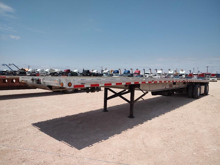 2000-chaparral-48-ft-image-1
