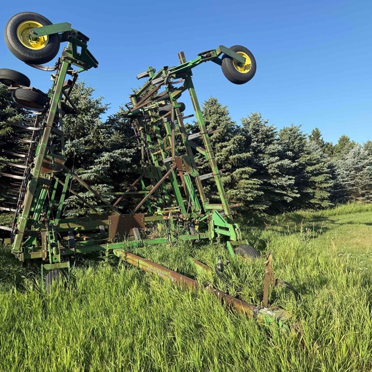 JOHN DEERE 737