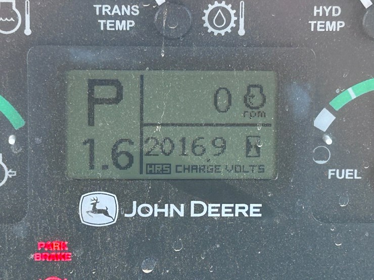 2009-deere-750j-lt-image-43