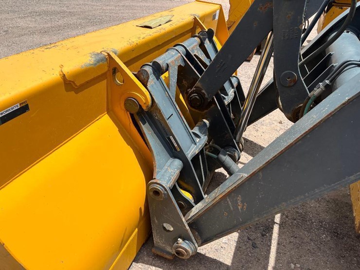 2016-deere-310sl-hl-image-44