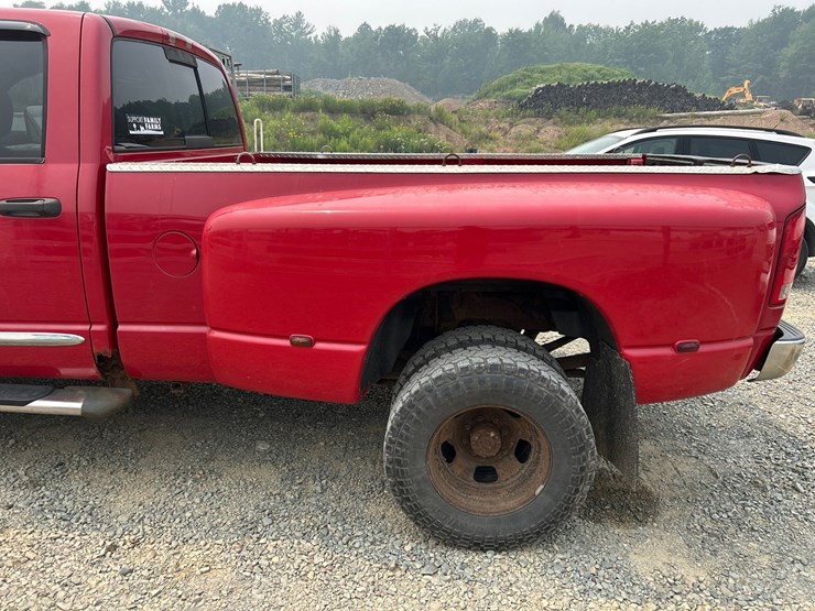 2005-dodge-ram-3500-image-15