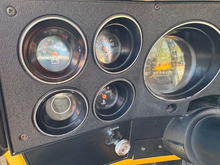 1985-chevrolet-c10-image-41