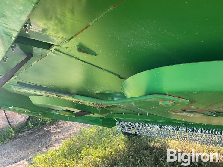 2025-john-deere-rc10m-image-10