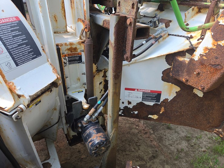 #1801-•-2016-altec-towable-wood-chipper-image-3