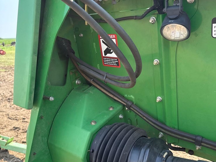 2012-john-deere-608c-image-36
