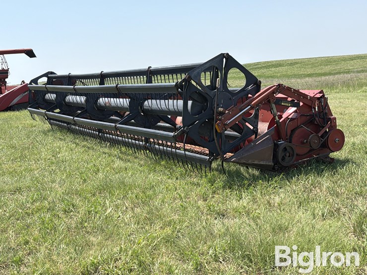 1988-case-ih-1010-image-1