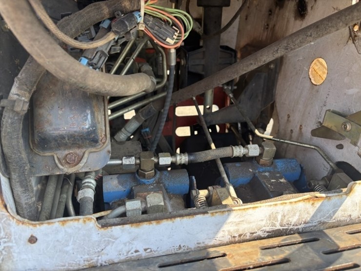 2012-bobcat-mt55-image-25