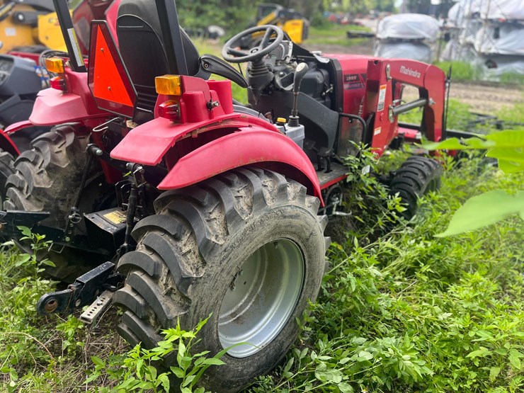 2022-mahindra-1635s-compact-utility-tractor-w/loader-image-4