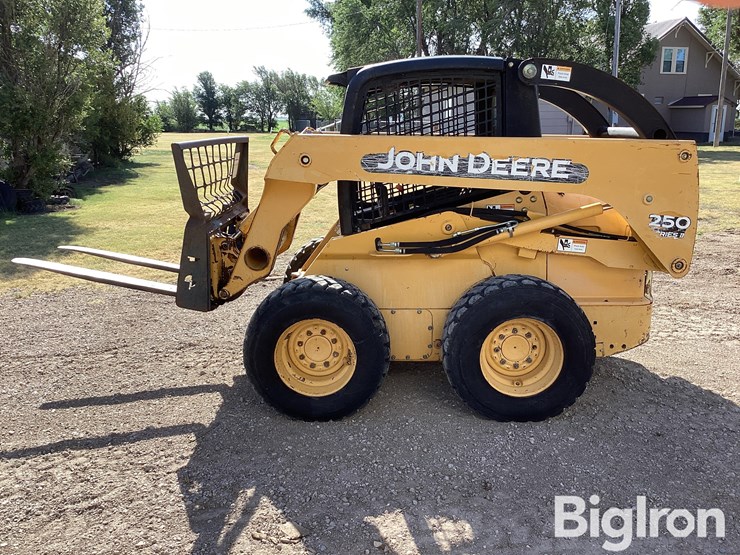 2003-john-deere-250-image-8