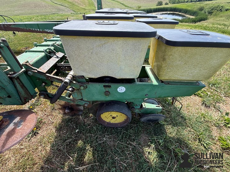 john-deere-7000-image-13