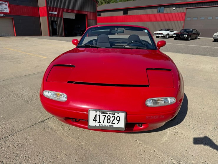 #1872-•-1990-mazda-miata-convertible-image-8