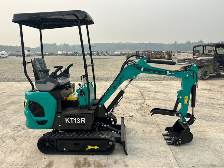 #5183-•-2026-cfg-industrial-kt13r-mini-excavator-image-6