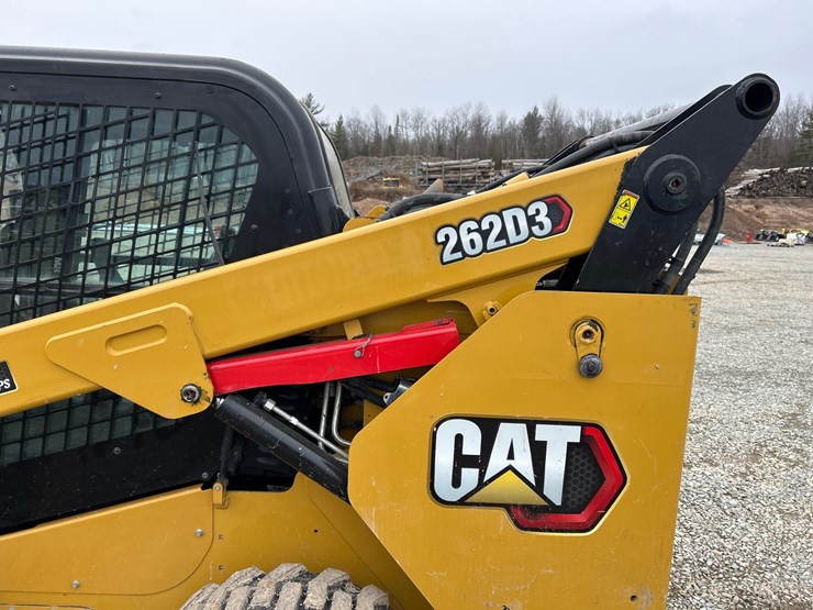 2022-caterpillar-262d3-image-23