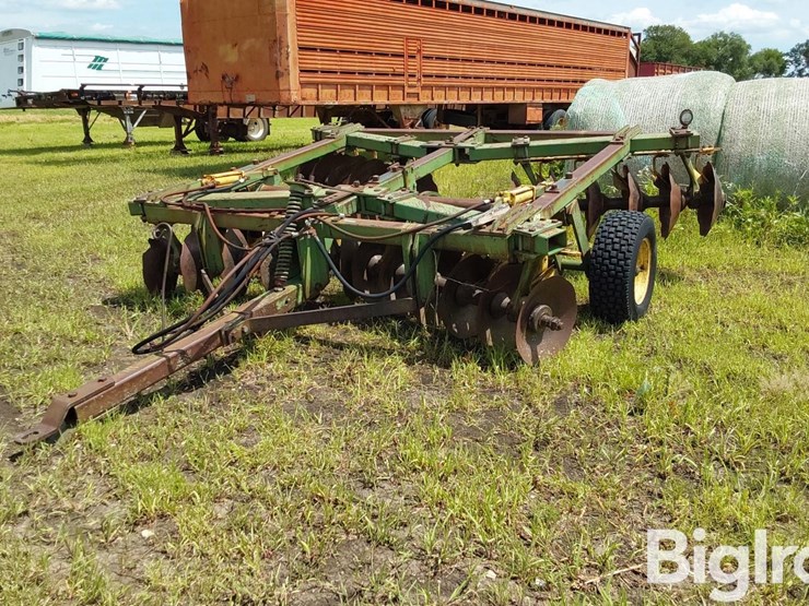 john-deere-1630-image-1