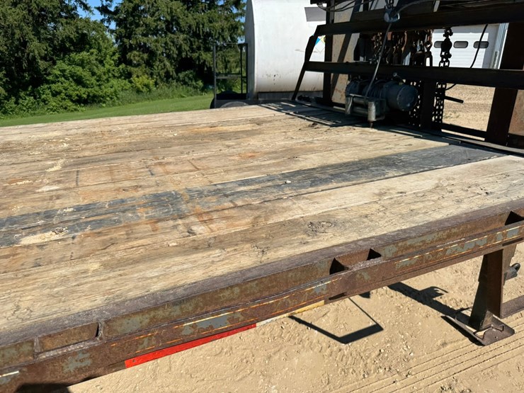 #1888-•-2004-friesen-welding-load-warrior-7-ton-gooseneck-trailer-image-29