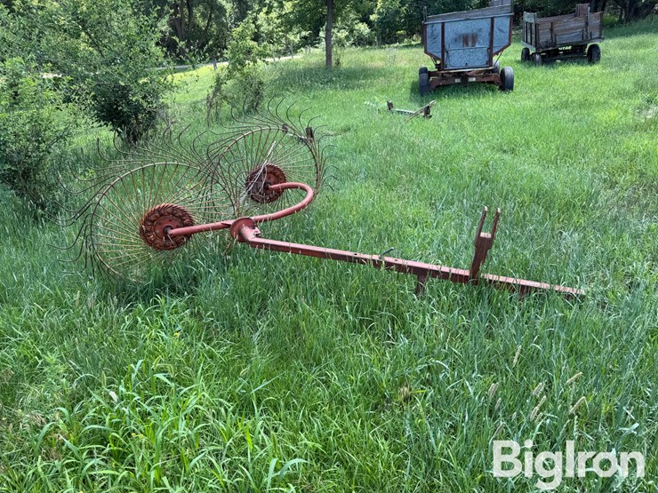 3-pt-hay-inverter-rake-image-3