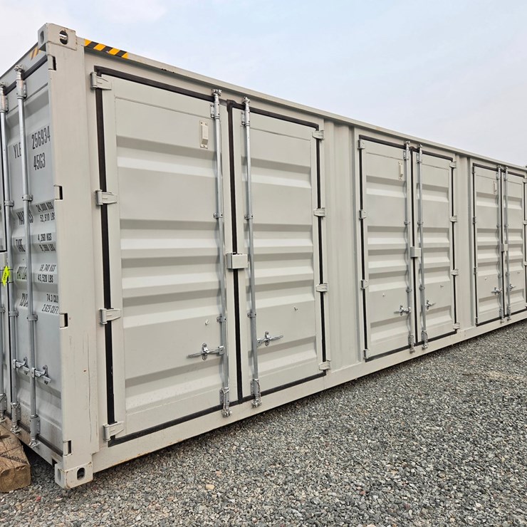 #5151 • 40' (5) Door Shipping Contianer