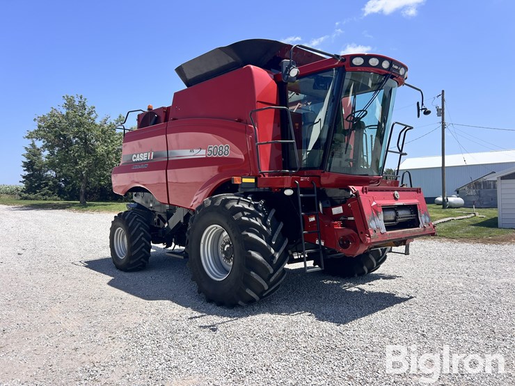 2009-case-ih-5088-image-3