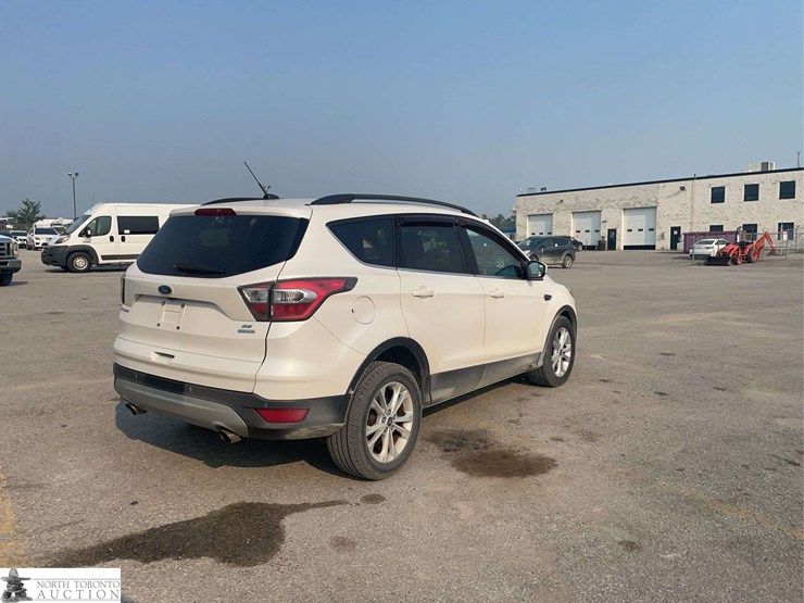 2017-ford-escape-image-5