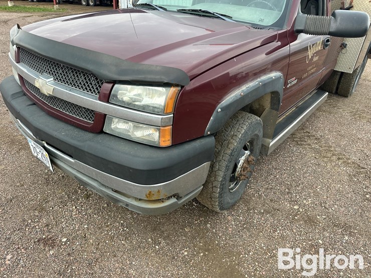 2003-chevrolet-3500-image-11