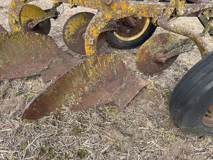oliver-pull-type-three-bottom-plow-image-14