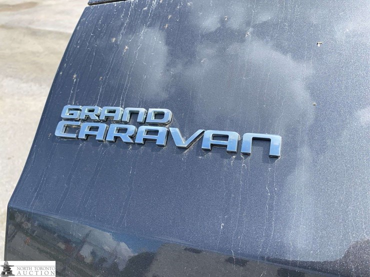 2017-dodge-grand-caravan-sxt-image-19