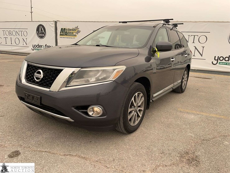 2014-nissan-pathfinder-image-1
