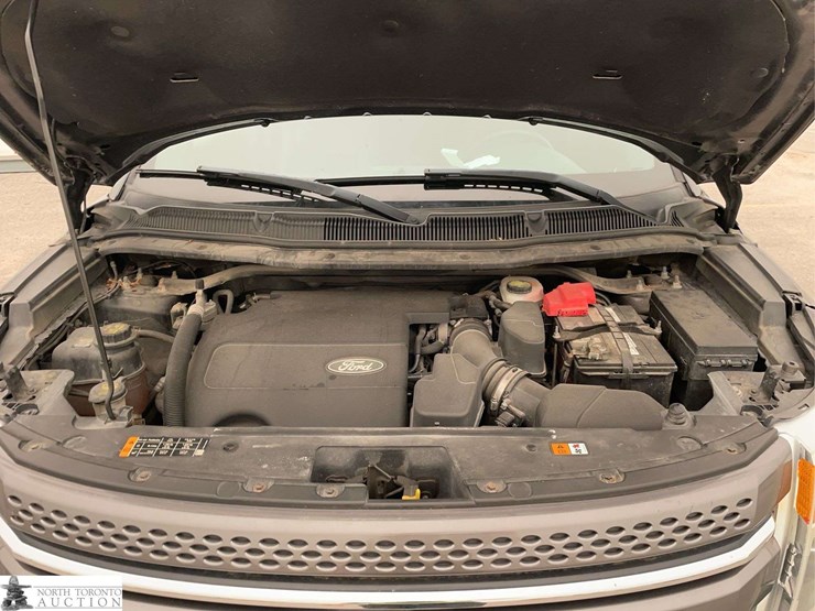 2014-ford-explorer-image-10