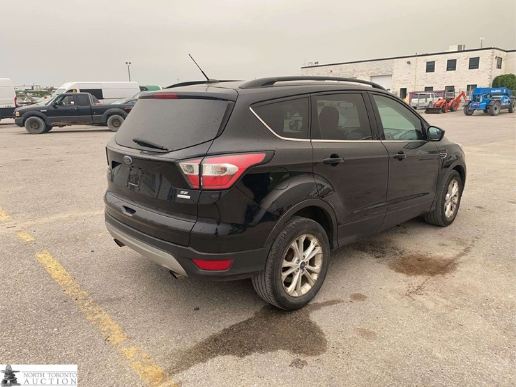 2018-ford-escape-se-image-5