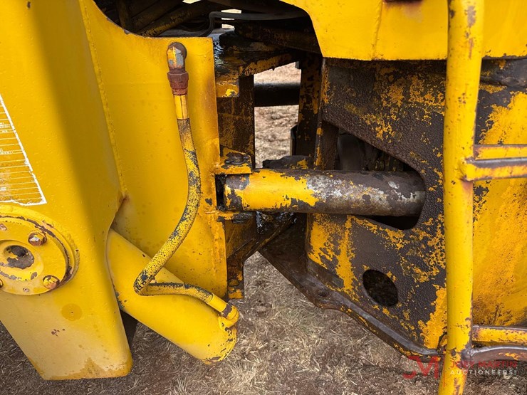 allis-chalmers-840-image-12