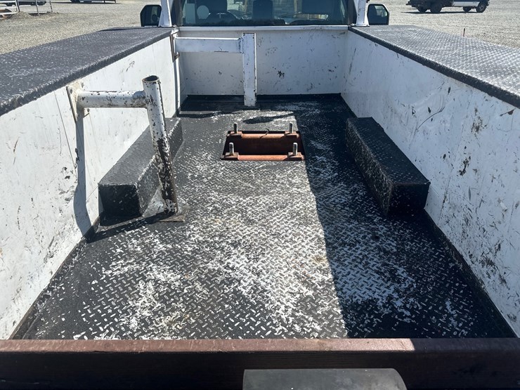 2019-ford-f550-image-17