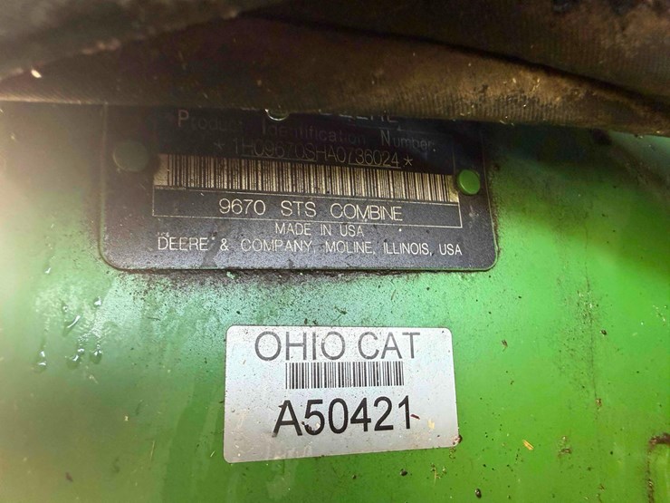 2011-john-deere-9760-combine-image-1