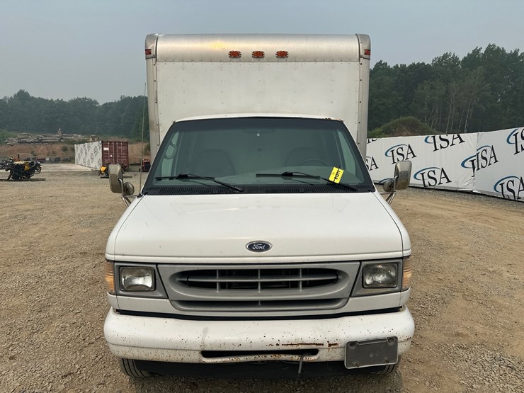 2002-ford-e450-image-8