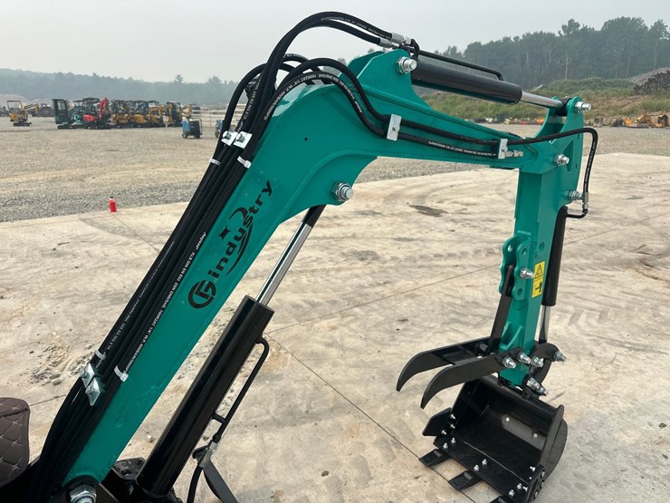 #5183-•-2026-cfg-industrial-kt13r-mini-excavator-image-25