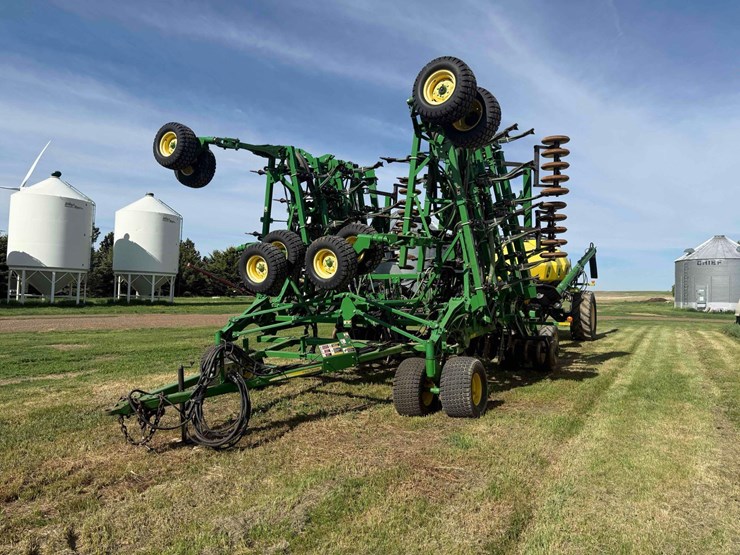 2013-john-deere-1830-image-19
