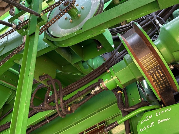 2011-john-deere-9770-sts-image-30