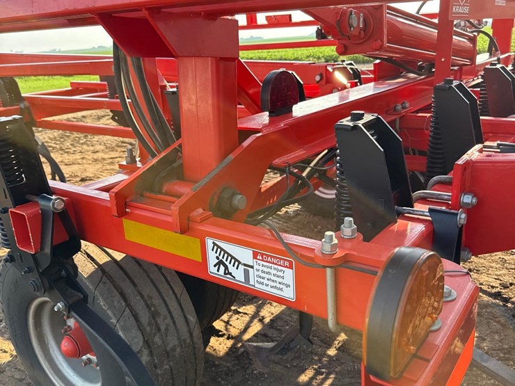 2013-kuhn-krause-5635-46ft-field-cultivator-image-53